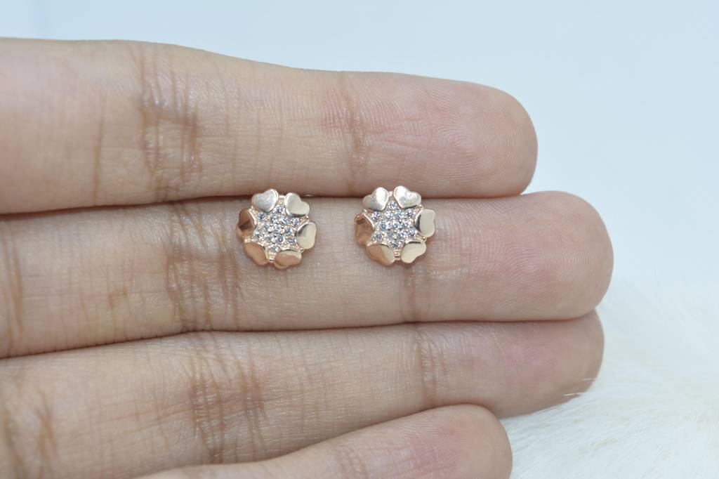 Radiant Starlight Hearts Earrings : 1111