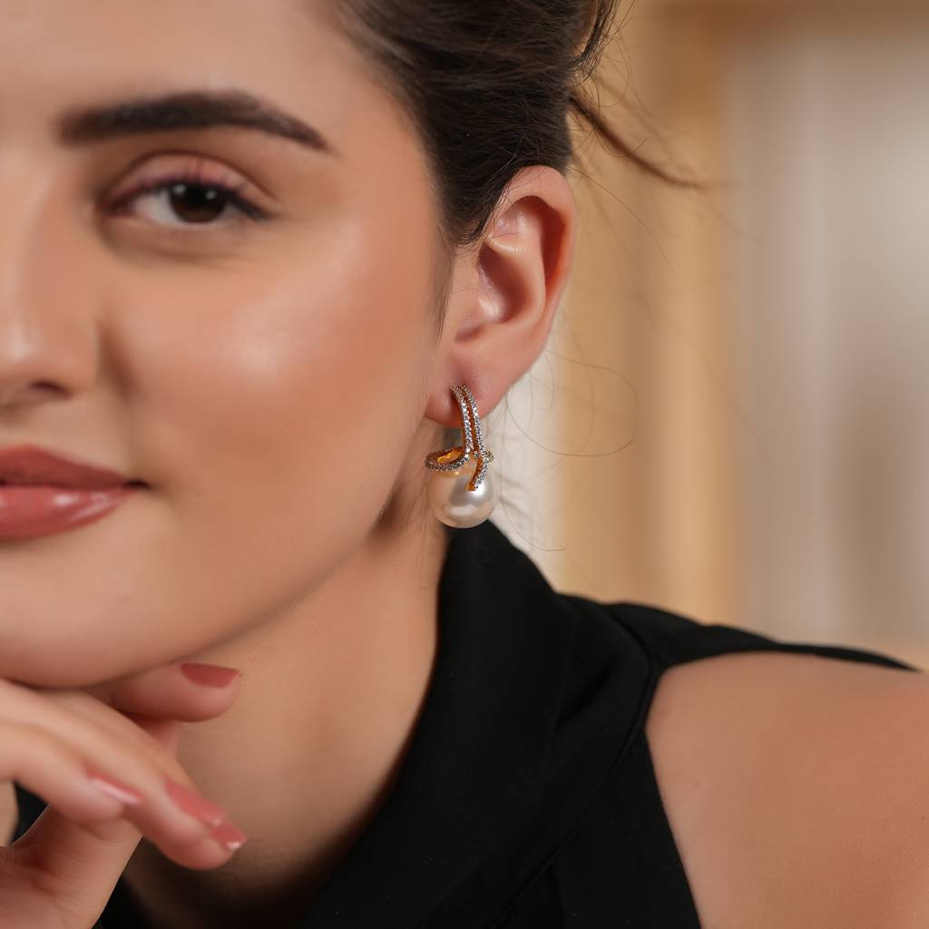 Stunning Pearl Drop Diamond Studed Dangler Earring : SJ150