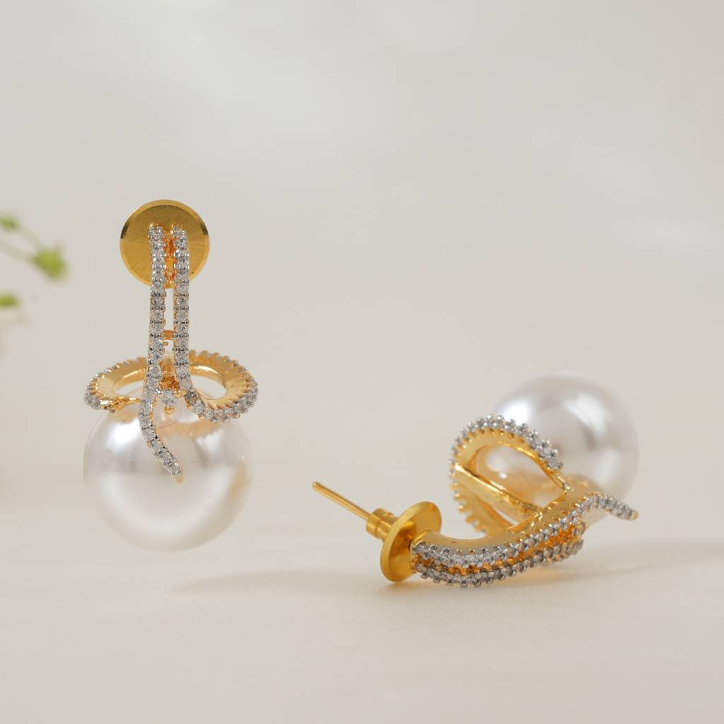 Stunning Pearl Drop Diamond Studed Dangler Earring : SJ150