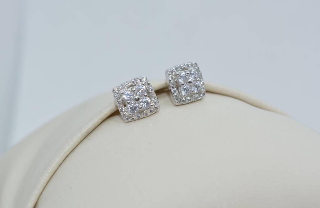 Blossoming Square Halo Earrings : 1113