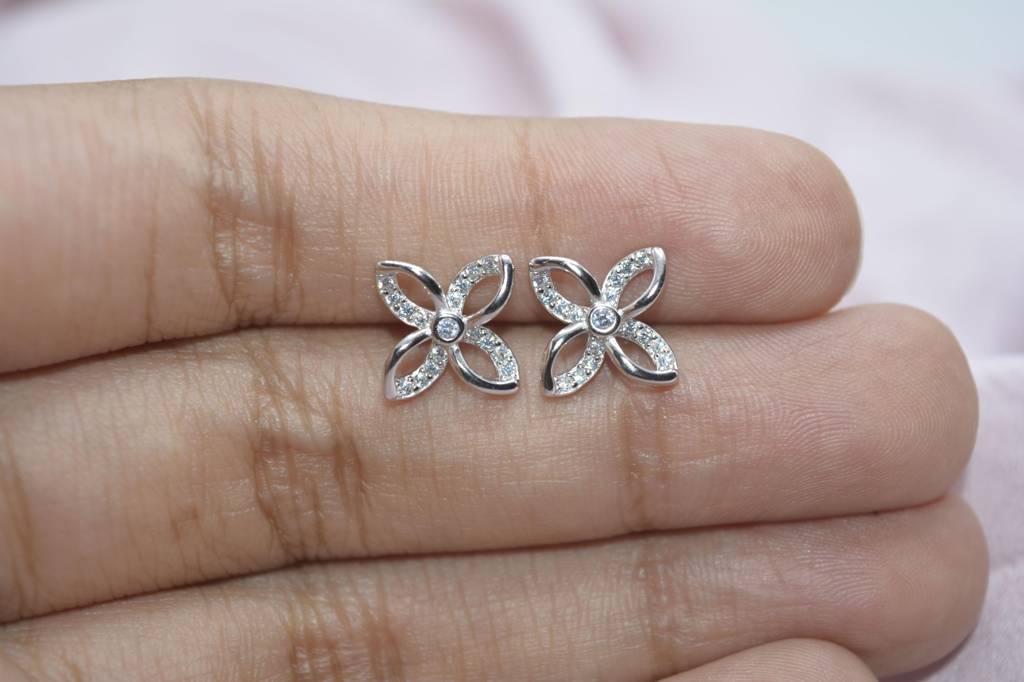 Whimsical Bloom Earrings : 1114