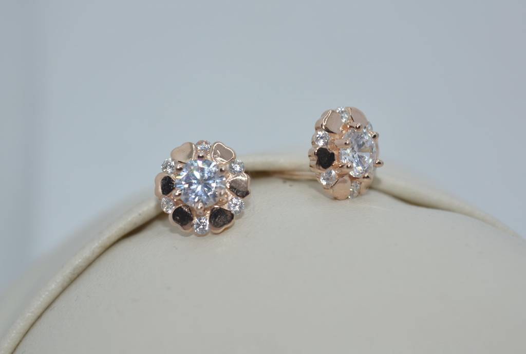 Heartfelt Radiance Earrings : 1118