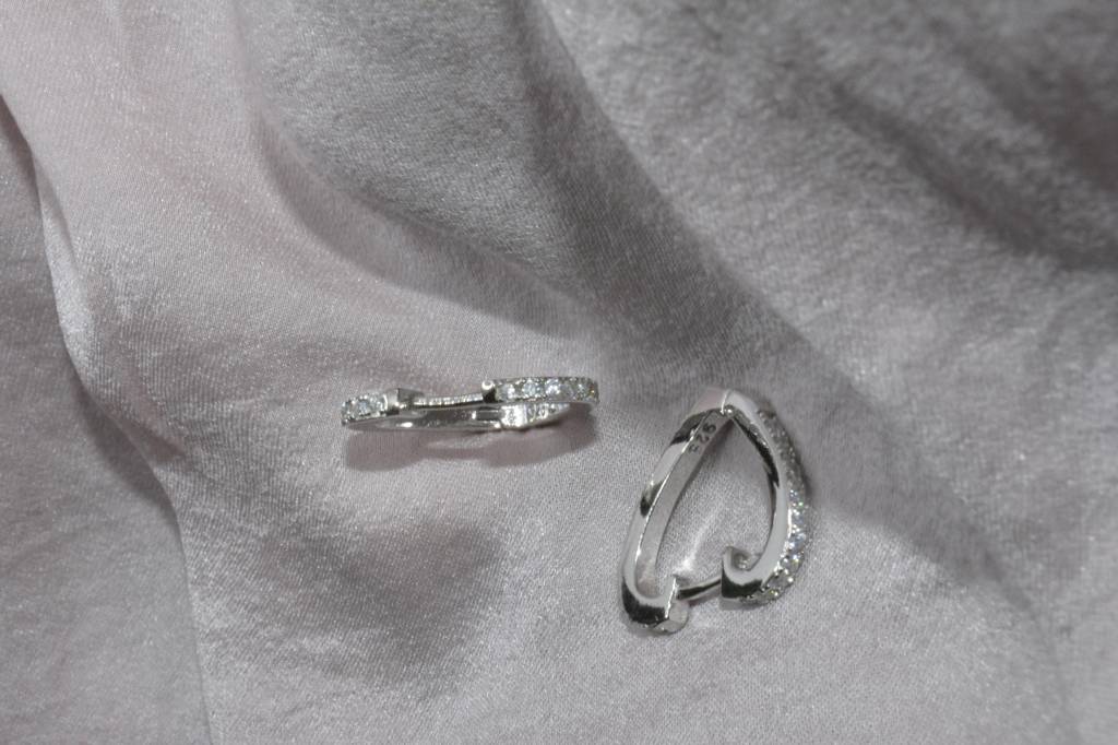 Silver Heart Hoop Earrings : 1131