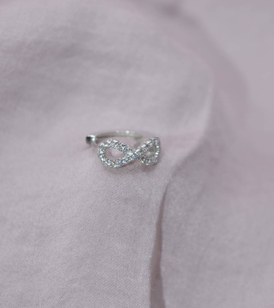 Infinity Circle Hoop Earrings : 1134