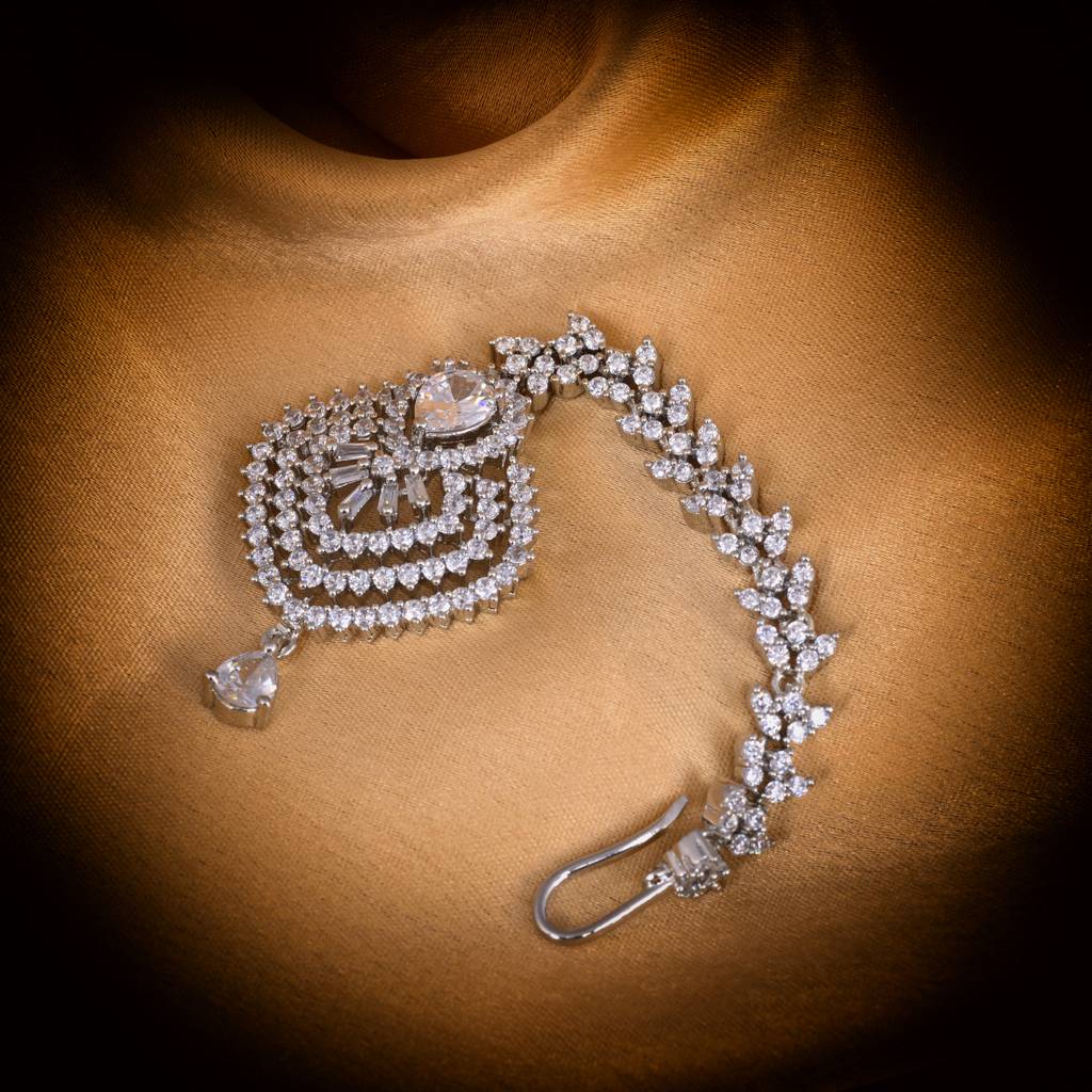 Beautiful Diamond Shaped Maang Tikka Ad Studded Silver Plated For Women & Girls : SJMT1149