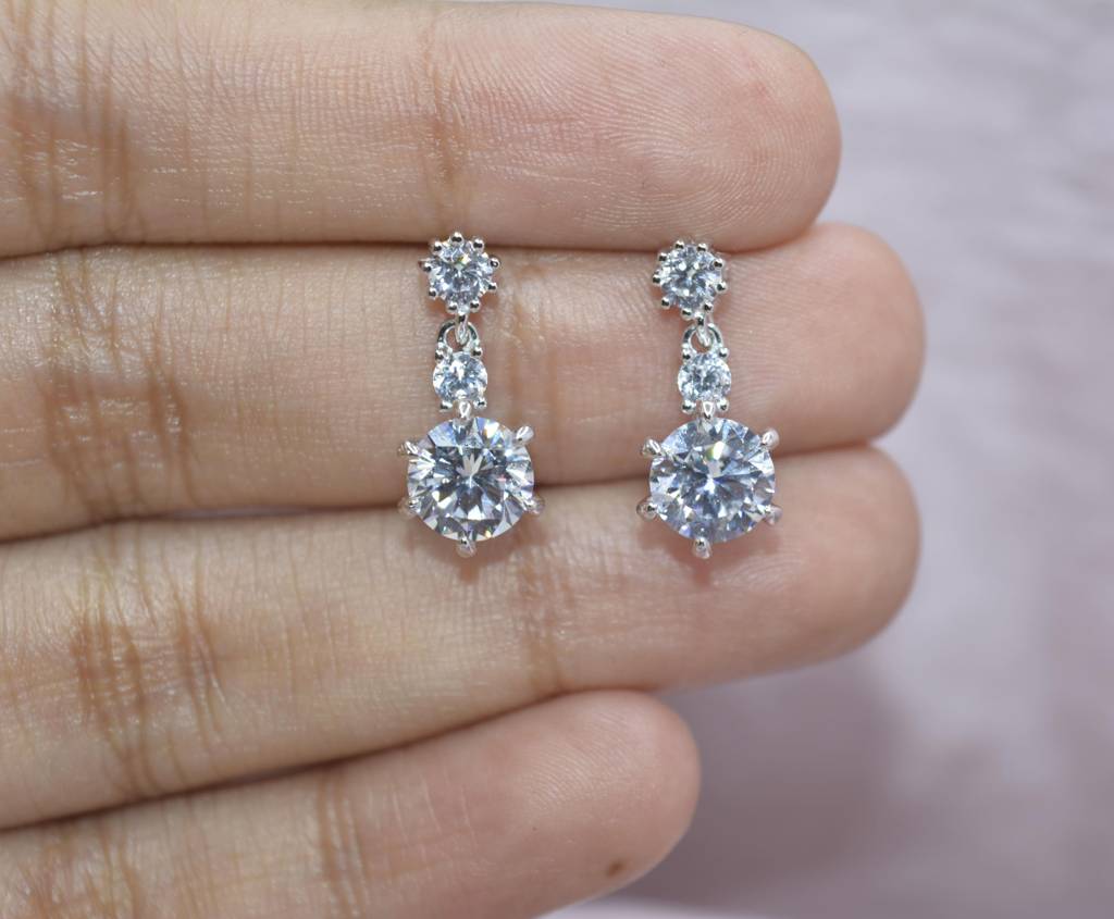 Threefold Elegance Earrings : 1162