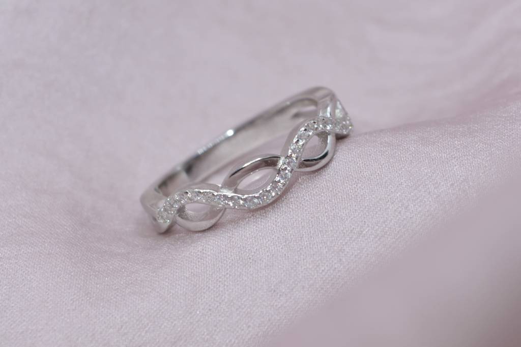 Crossover Brilliance Ring: 925 Silver : 1165