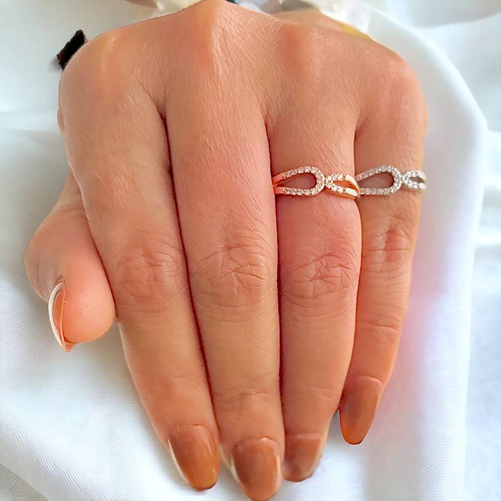 Curves Of Elegance Ring: 925 Silver : 1166