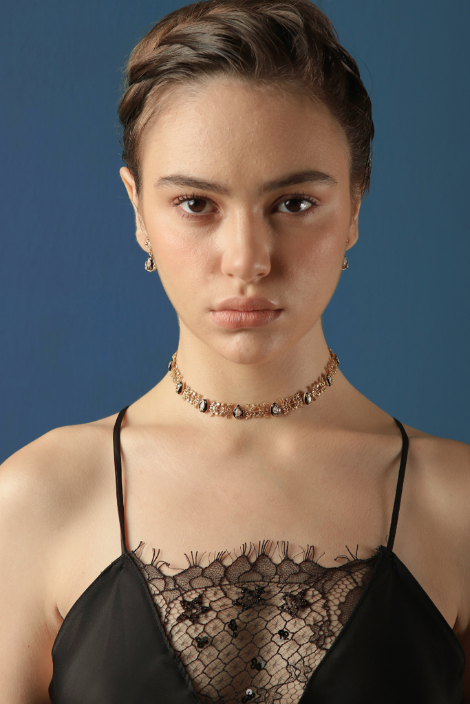 Minimal Baroque Filigree Choker : SMBRNCK10