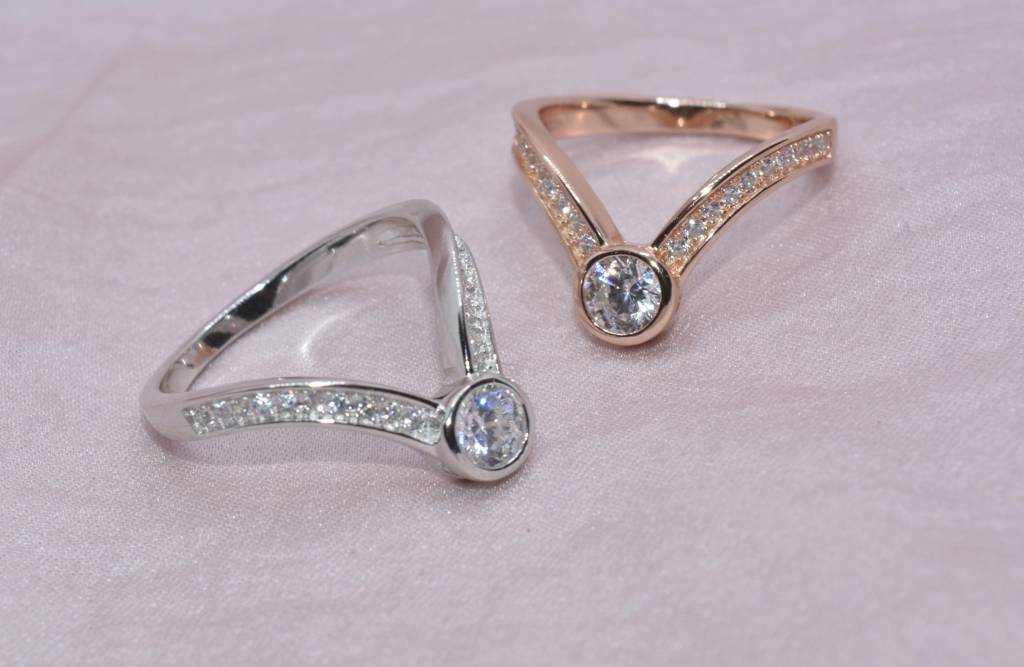 Duet Of Dazzle Silver Ring : 1171