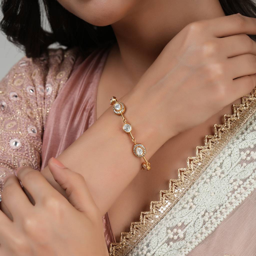 Beautiful Free Size Kundan Gold Plated Bracelet : SJ085