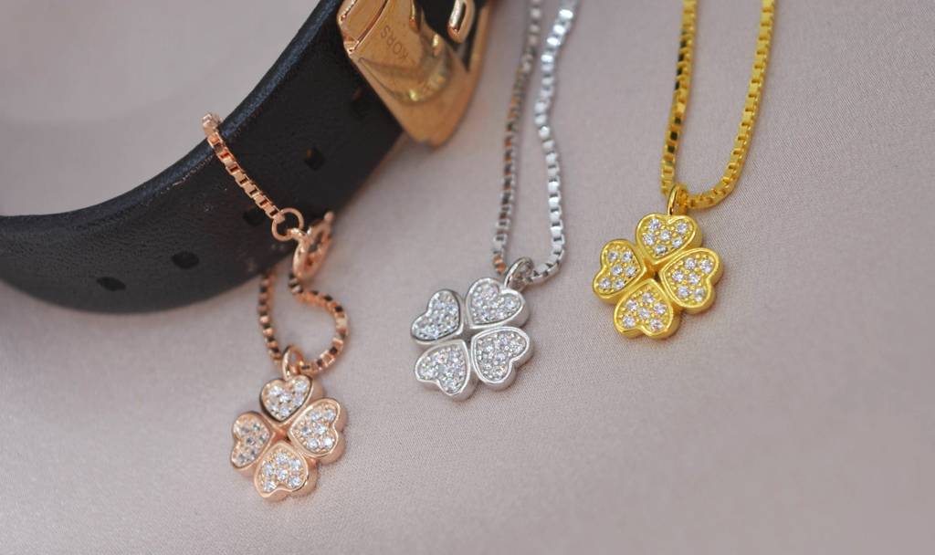 Lucky Four Leaf Flower Watch Charm : 1189