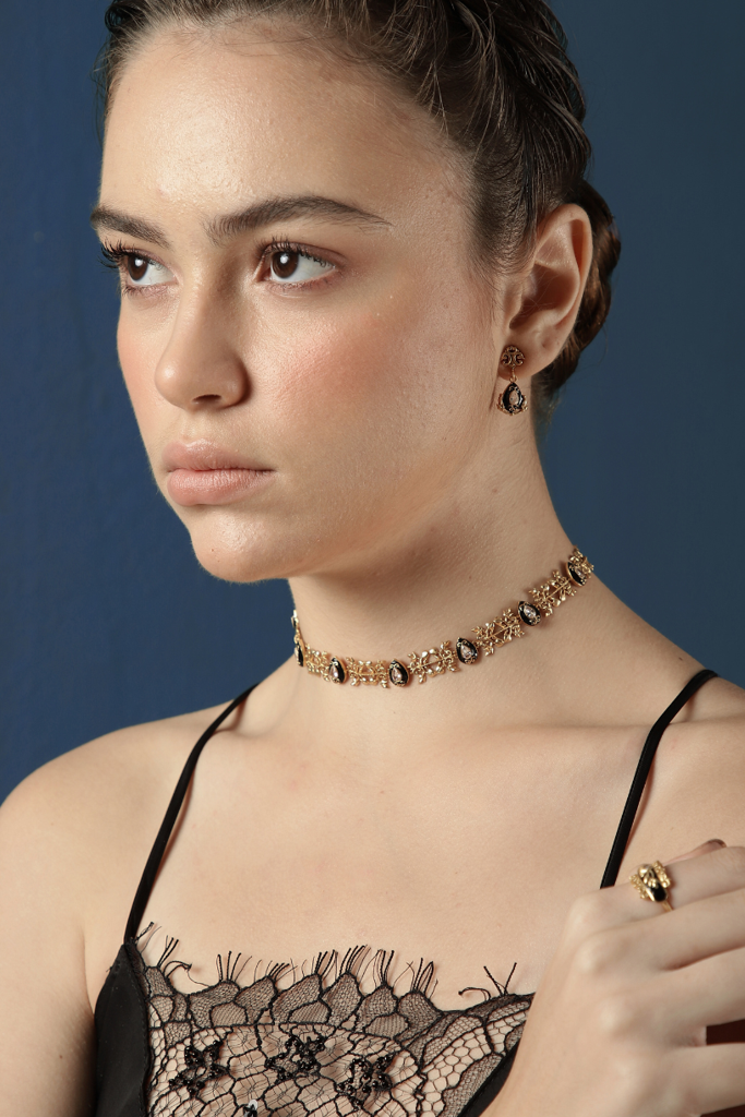 Minimal Baroque Filigree Choker : SMBRNCK10