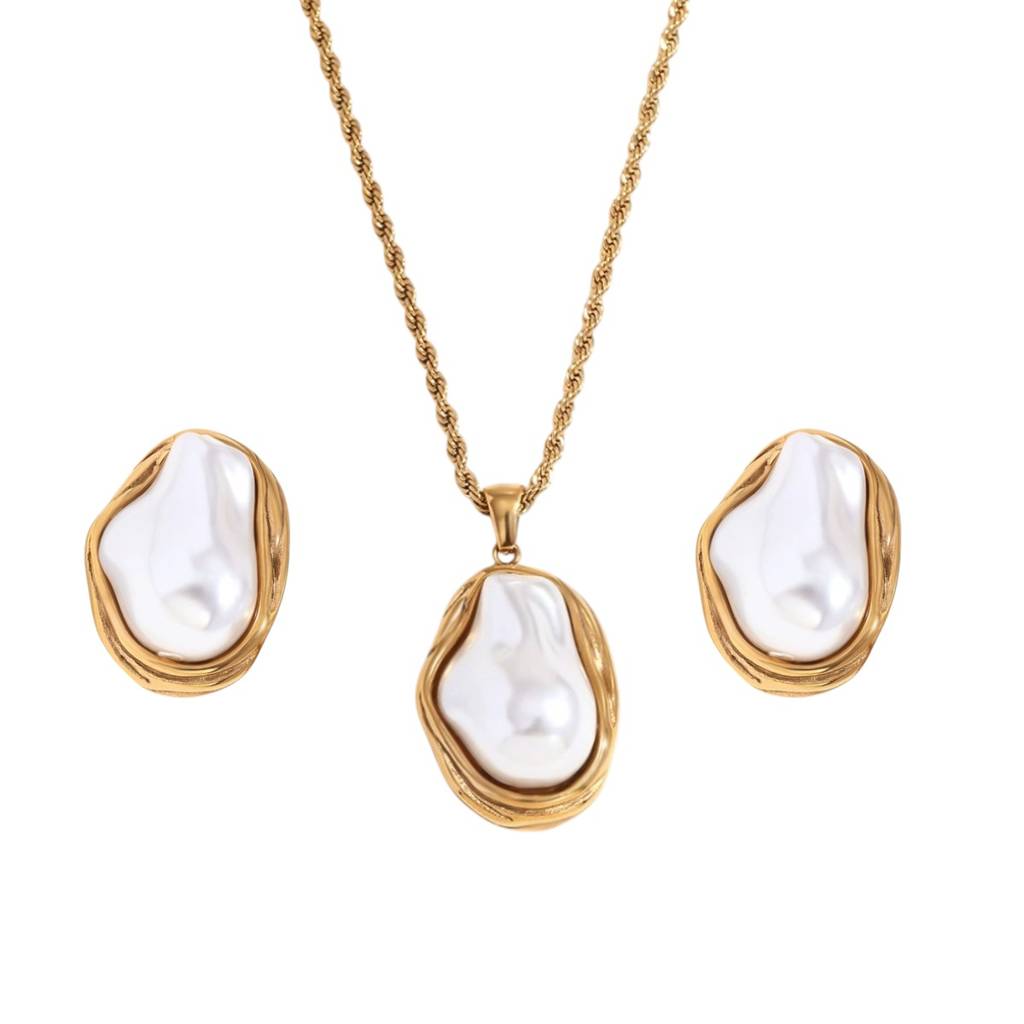 18K Gold Plated Waterproof Anti-Tarnish White Baroque Pearl Pendant Set : AMG0425PS09C2