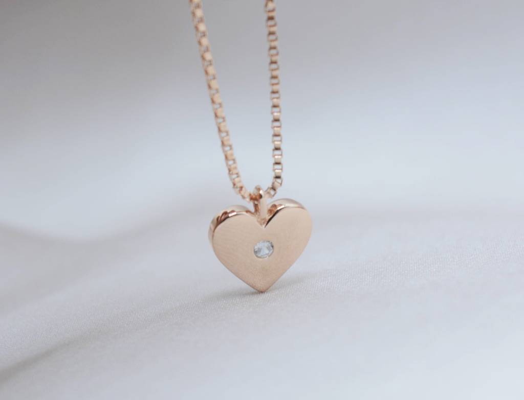 Blushing Heart Watch Charm : 1190