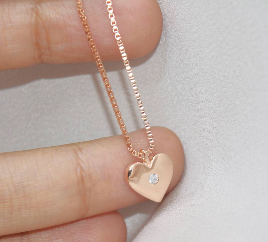 Blushing Heart Watch Charm : 1190