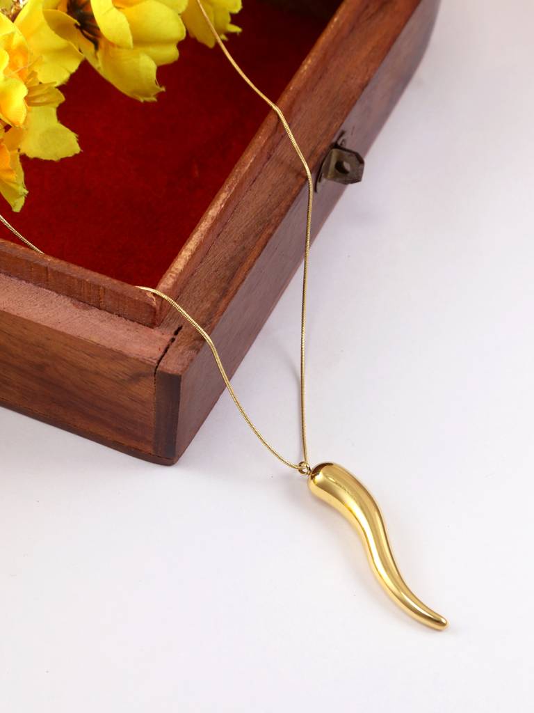 Golden Tooth Pendant Necklace : YI24A0080N