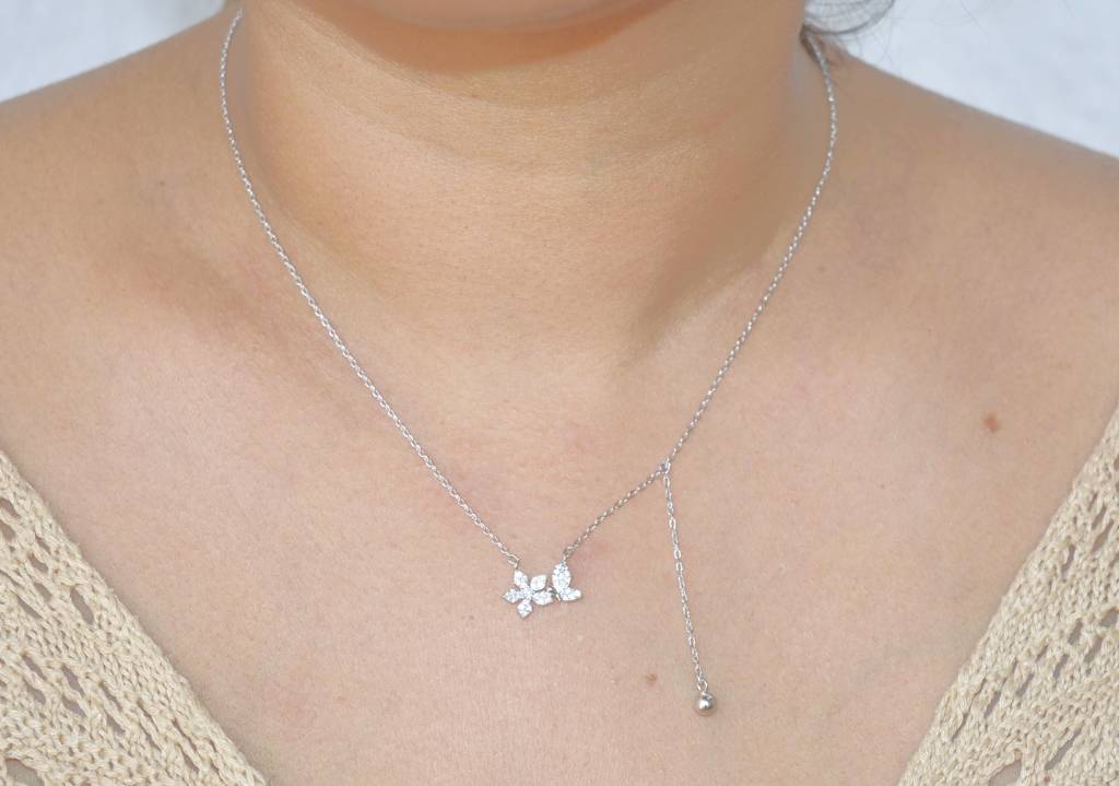 Blooming Butterfly Necklace : 1200