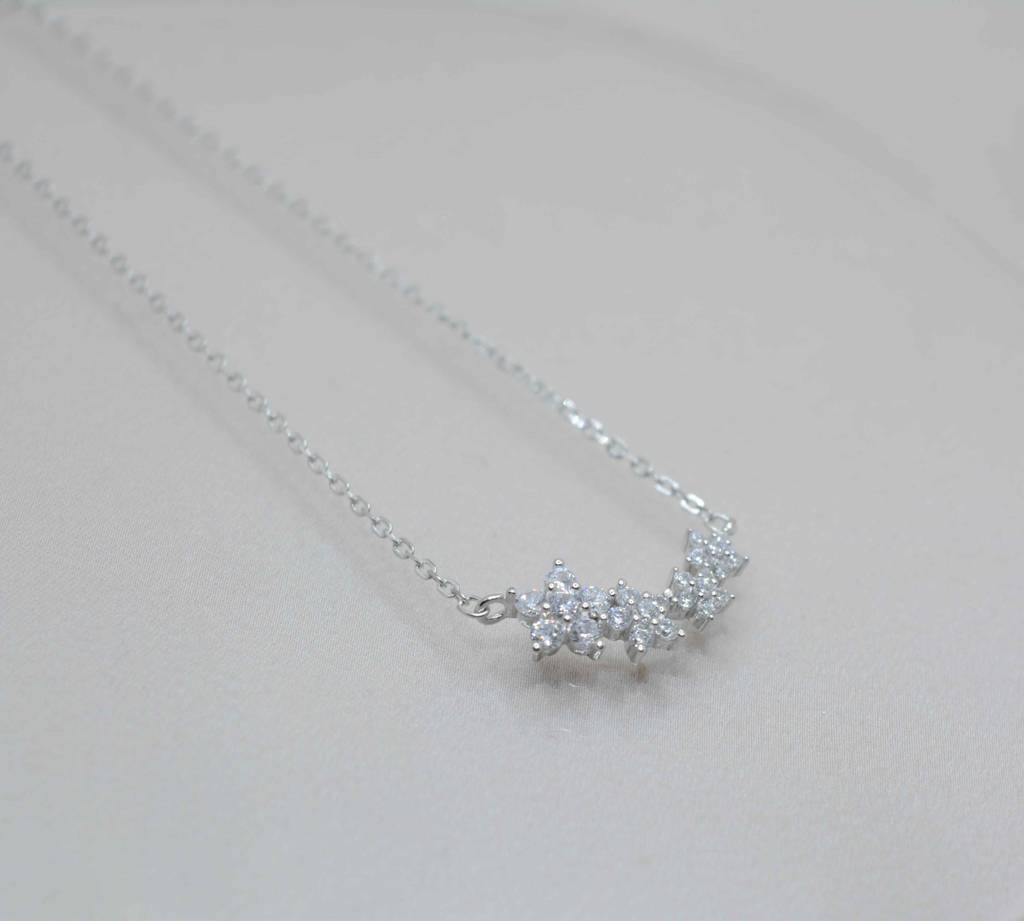 Graduated Floral Necklace : 1204