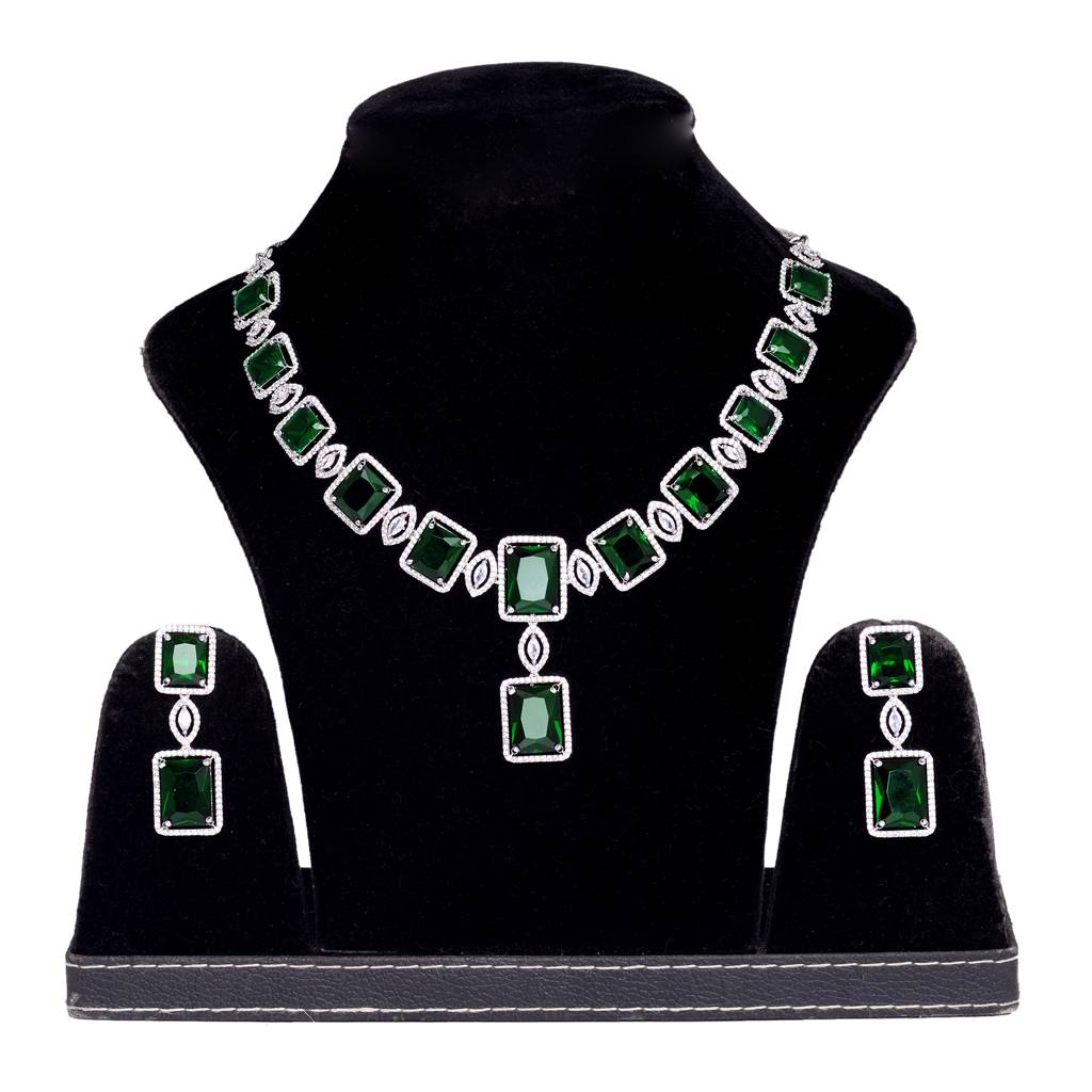 Big Emerald Stuuded Handcrafted Necklace Set With Earrings : SJNK1205