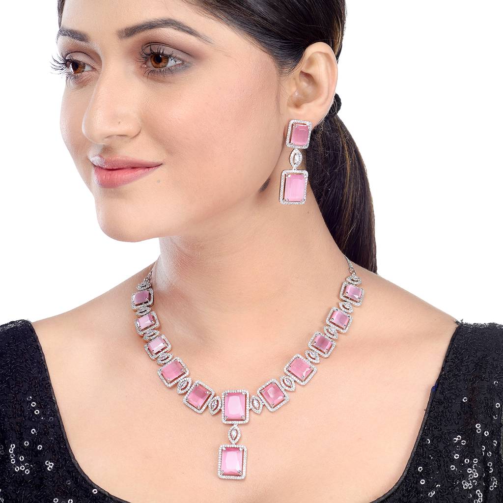 Big Rose Quartz Stuuded Handcrafted Necklace Set With Earrings : SJNK1206