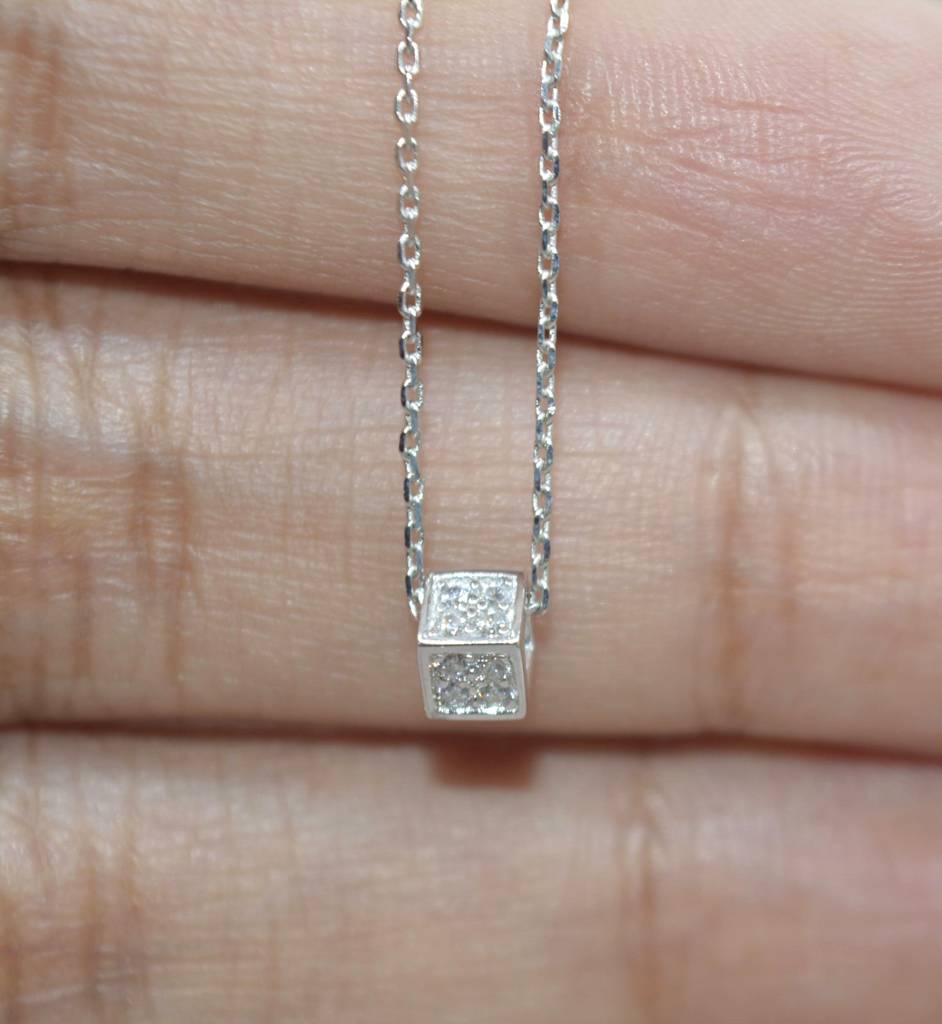 Dainty Square Pendant Necklace : 1213