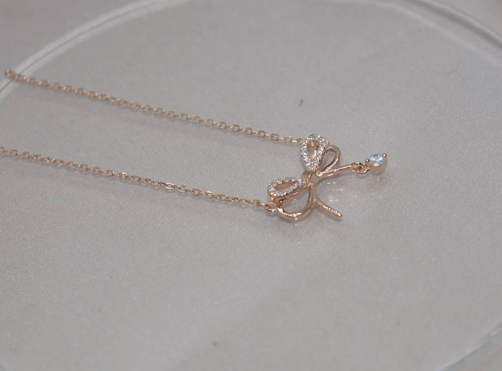 Twinkle Bow Chain Necklace : 1220