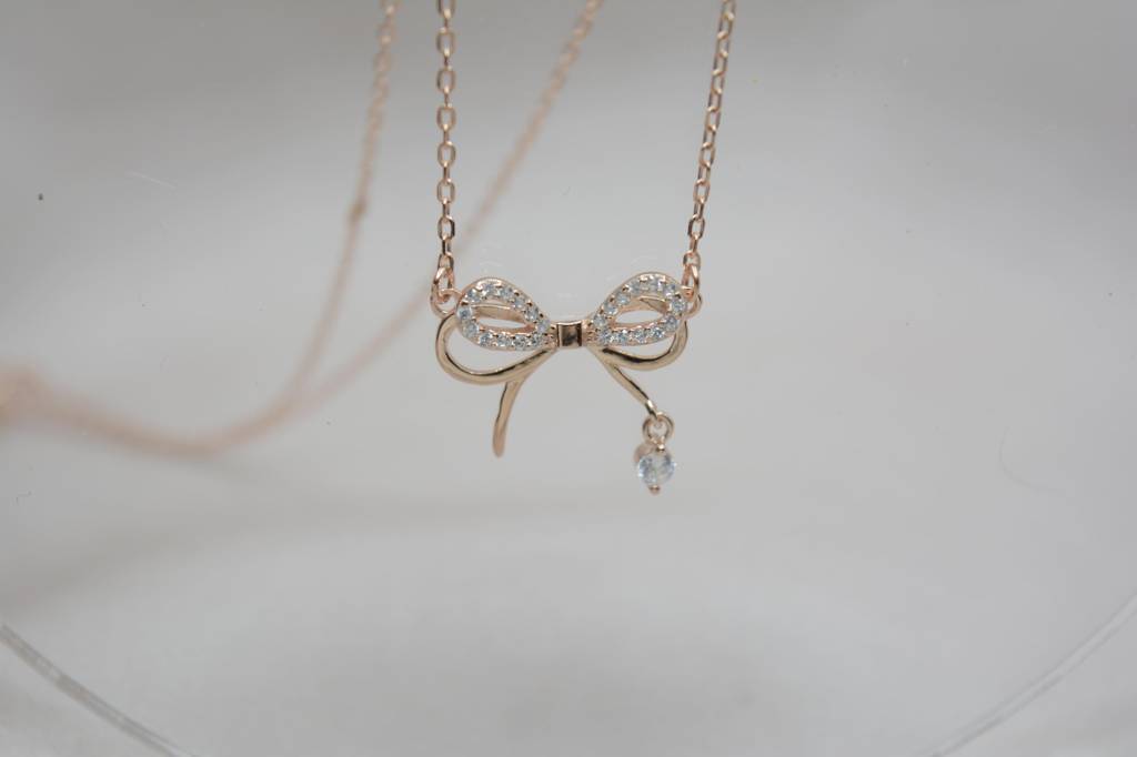 Twinkle Bow Chain Necklace : 1220