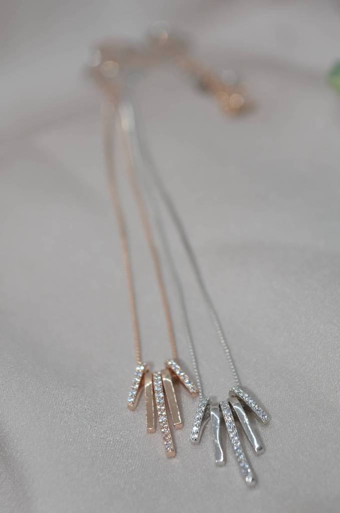 Alternating Metal Necklace: Timeless Style : 1226