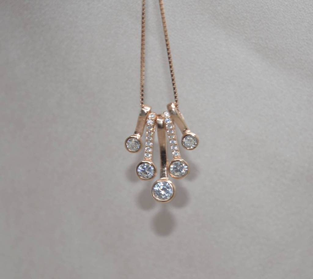 Glimmering Harmony Necklcae : 1228