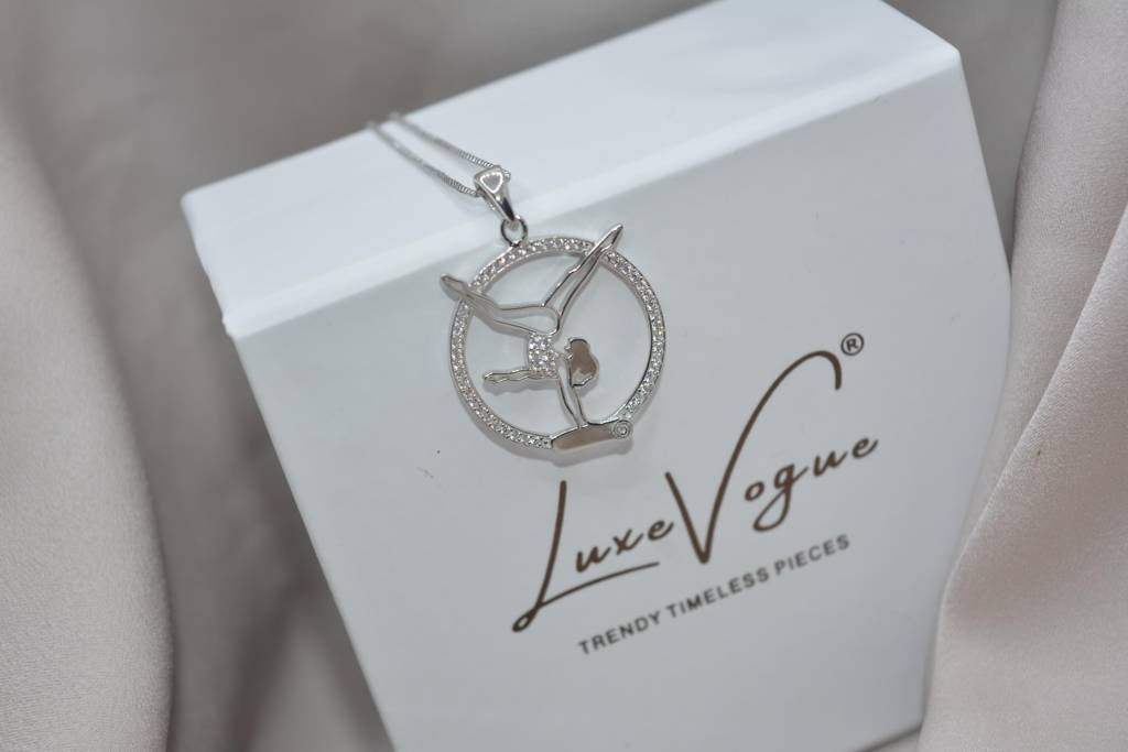 925 Silver Athlete Pendant Necklace : 1245