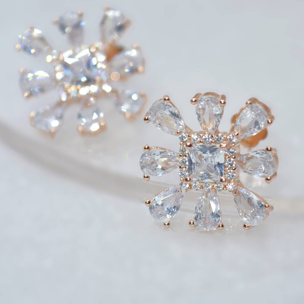Luxurious Snowflake Diamond Earrings For Women - 925 Silver Jewelry : 1251