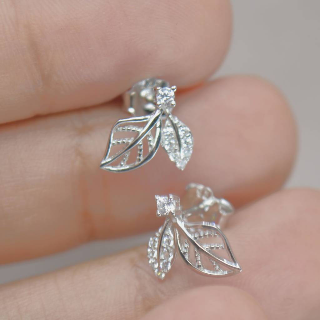 925 Silver Delicate Leaf Stud Earrings : 1256