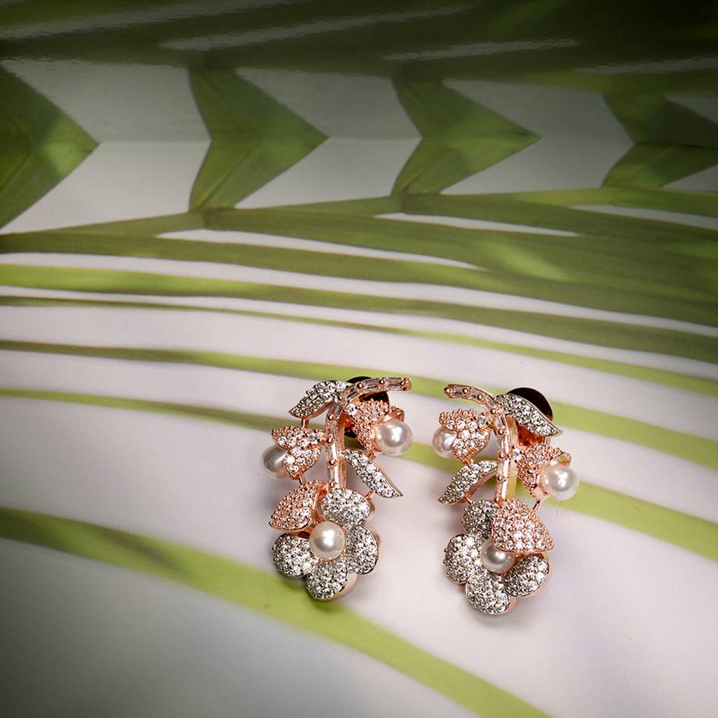 Rose Gold Plated White Ad And Pearl Studded Flower Stud Handcrafted Earrings : SJER1273