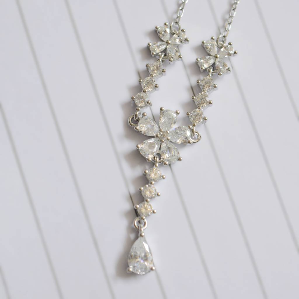 Elegant Floral Diamond Necklace For Women - 925 Silver Jewelry : 1276