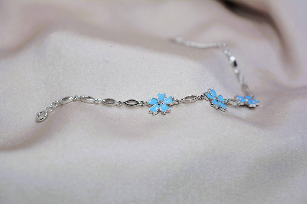 Delicate Light Blue Flower Charm Bracelet In 925 Sterling Silver : 1288