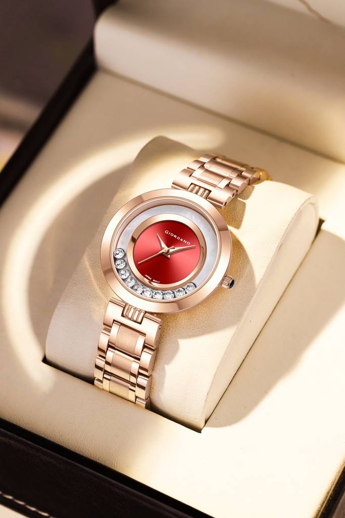 Giordano Dancing Diamonds Collection Analogue Watch For Women With Elegant Stainless Steel Strap And 3 Hand Mech : GZ-60083-33