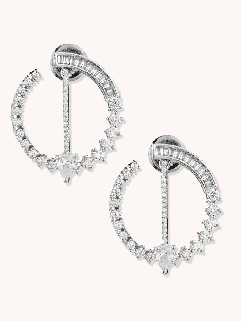 Elegant Silver Hoop Earrings With Cz Diamond : YI24A0098E