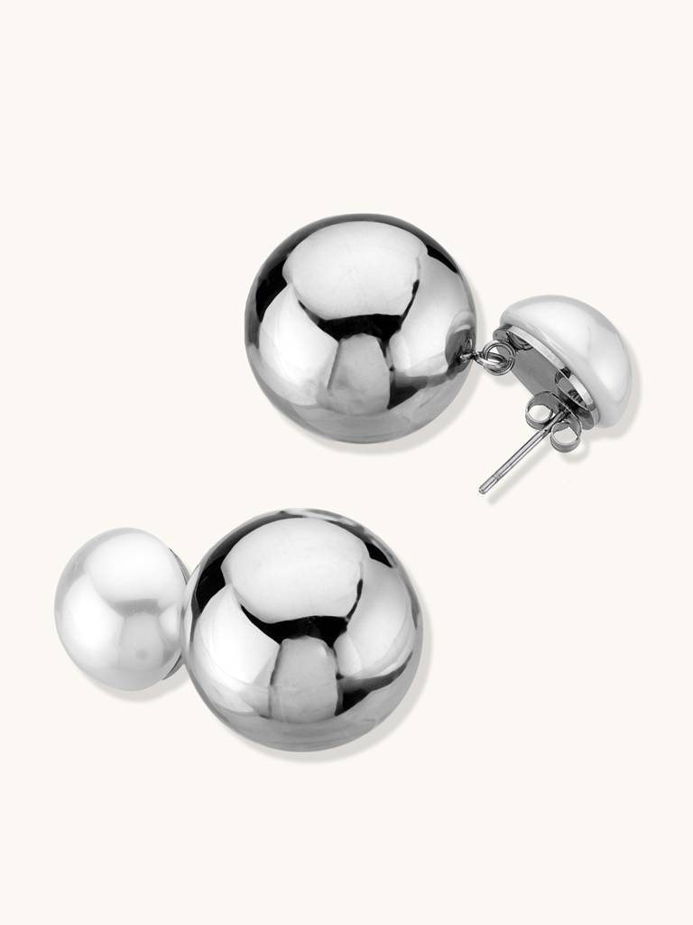 Classic Silver-Toned Pearl Earrings : YI24A0156E