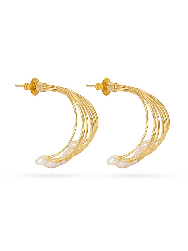 Pearl Glided Golden Drop Earrings : YI24A0039E