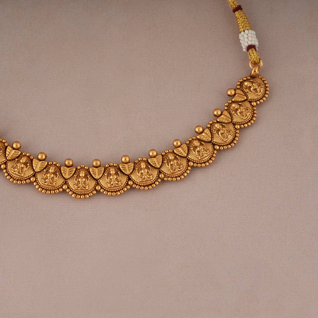 Cute Antique Gold Plain Maa Lakshmi Necklace Set : SJ102