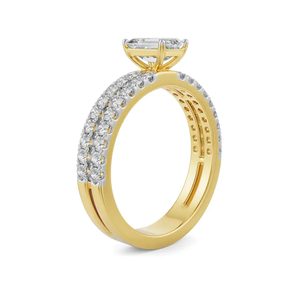 Shimmering Emerald Engagemnt Ring : R1317