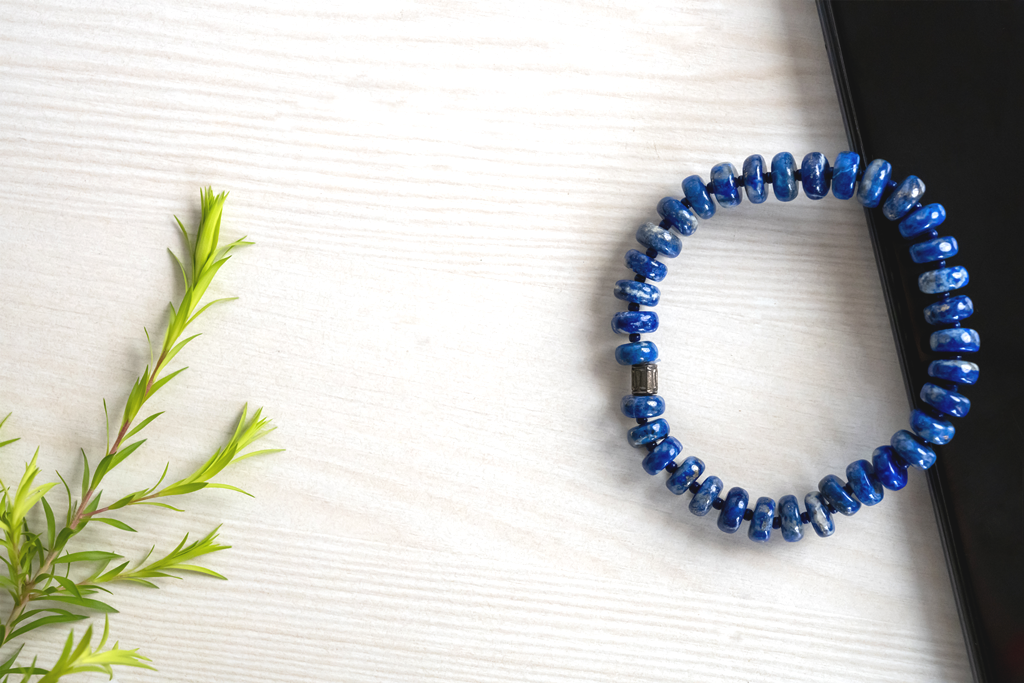 Lapis Lazuli Healing Gemstone Bracelet : LAPIS-LAZULI-BRACELET