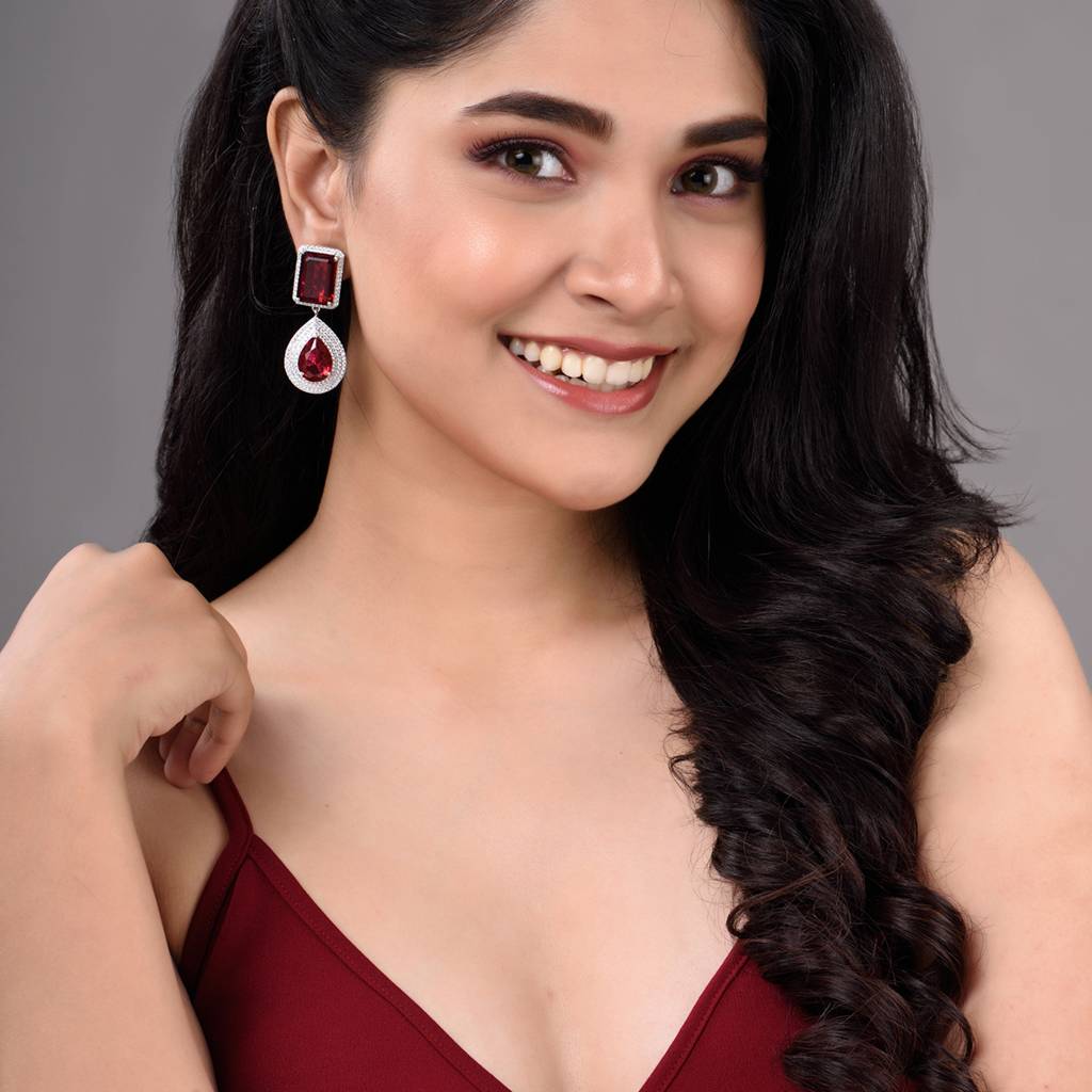 Silver Plated Red Ruby Studded Teardrop Chandelier Earring : SJER1330