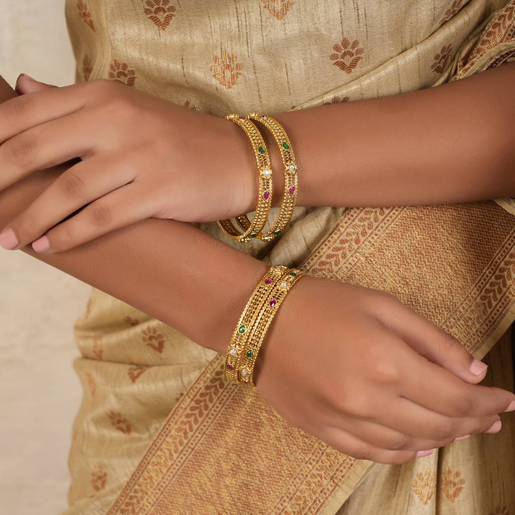 Beautiful Stone Gold Plated Bangle Set (Set Of 4) : SJ075