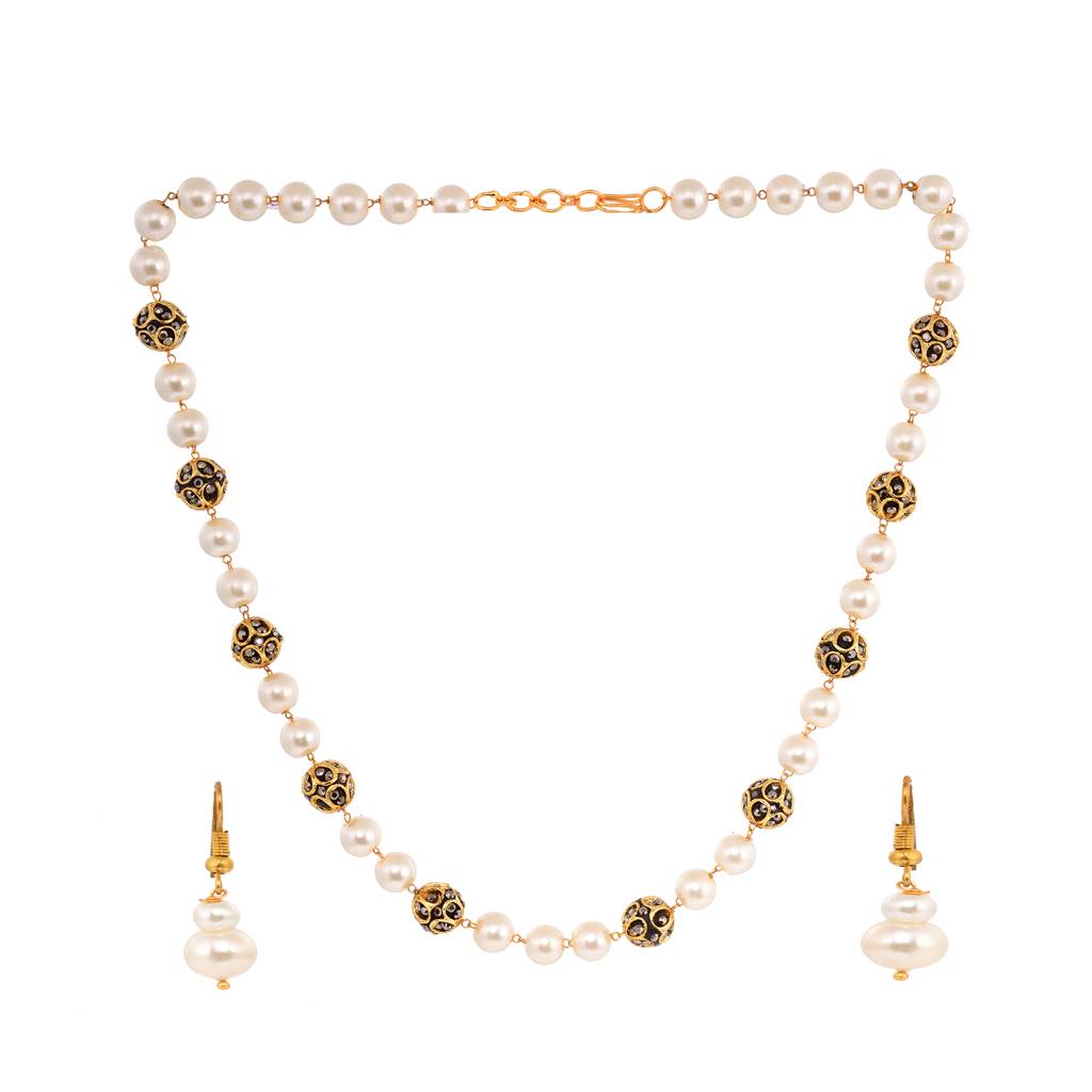 Gold Toned Pearls Beaded Jewellery Set With Matching Earrings : SJNK1391