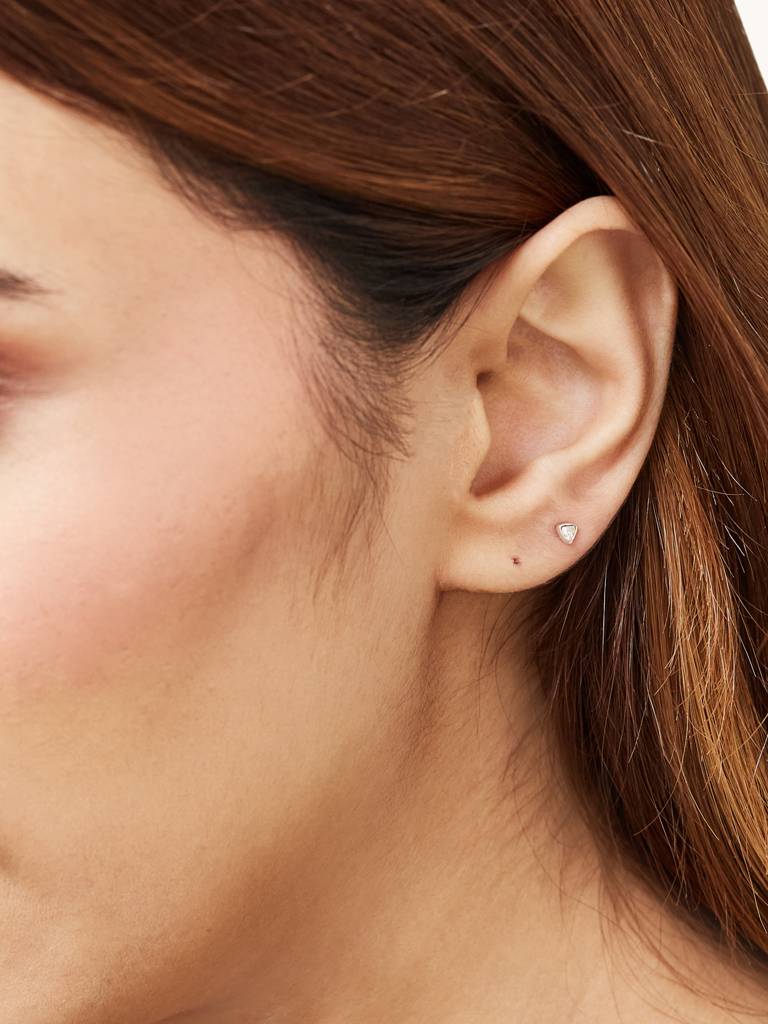 Trillion Round Flatback Earring : PEER76