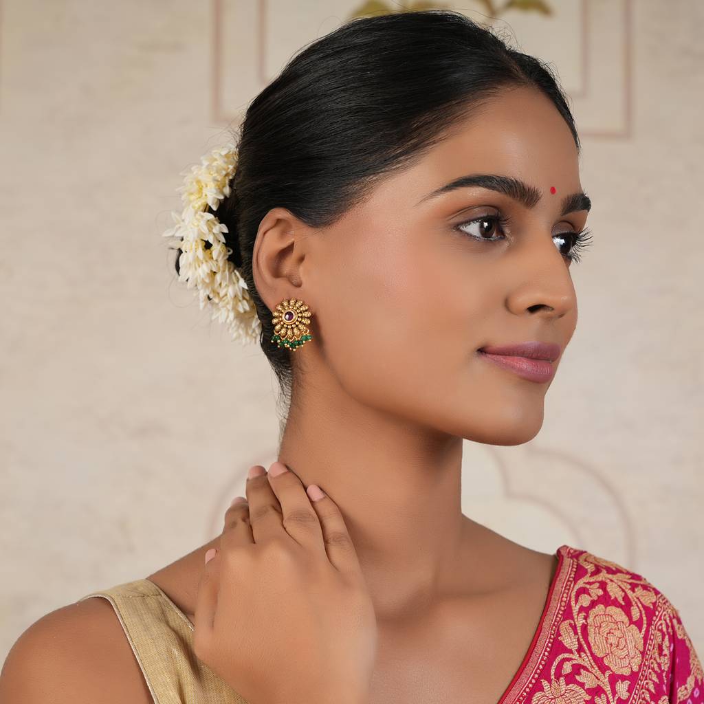 Cute Green Stone Floral Dangler Earring : SJ119