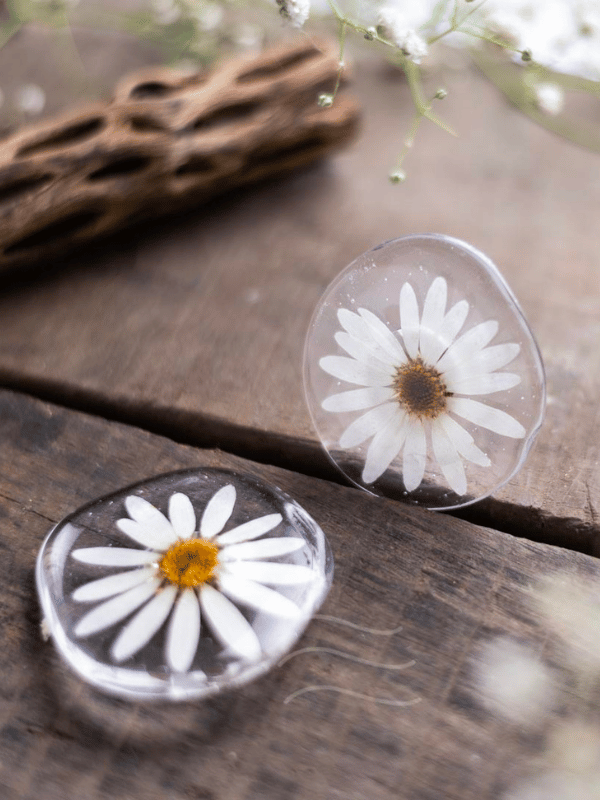 Dainty Daisy Pin : LA-PP-DD