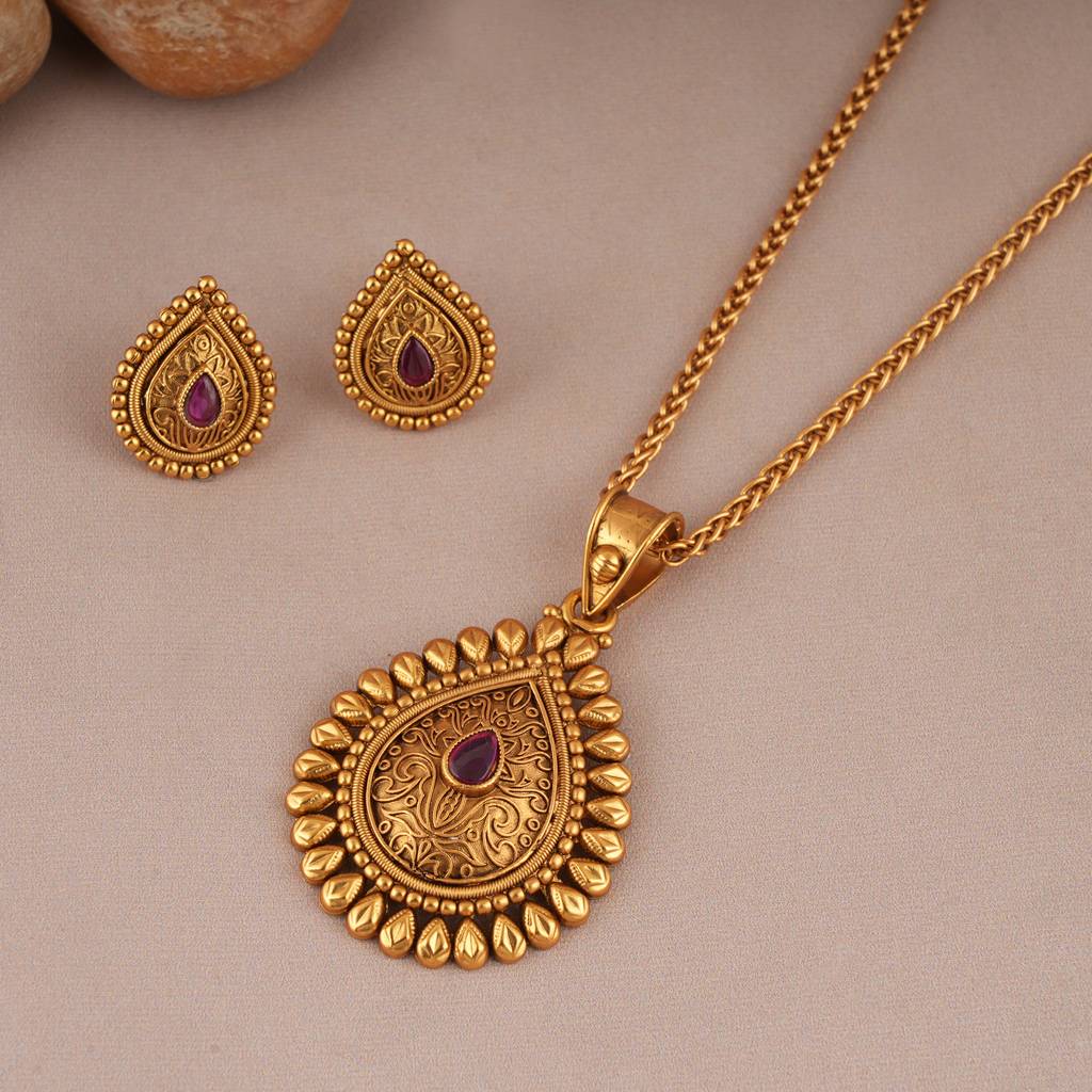 Amazing Antique Gold Pear Shaped Antique Gold Pendant Set : SJ090